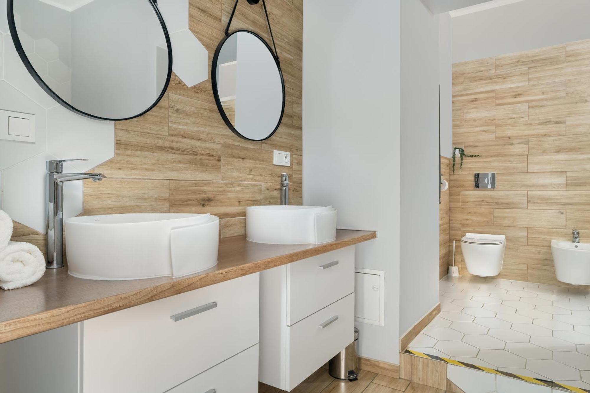 Jasne Studia Very Berry W Centrum Poznania By Noclegi Renters Exterior photo